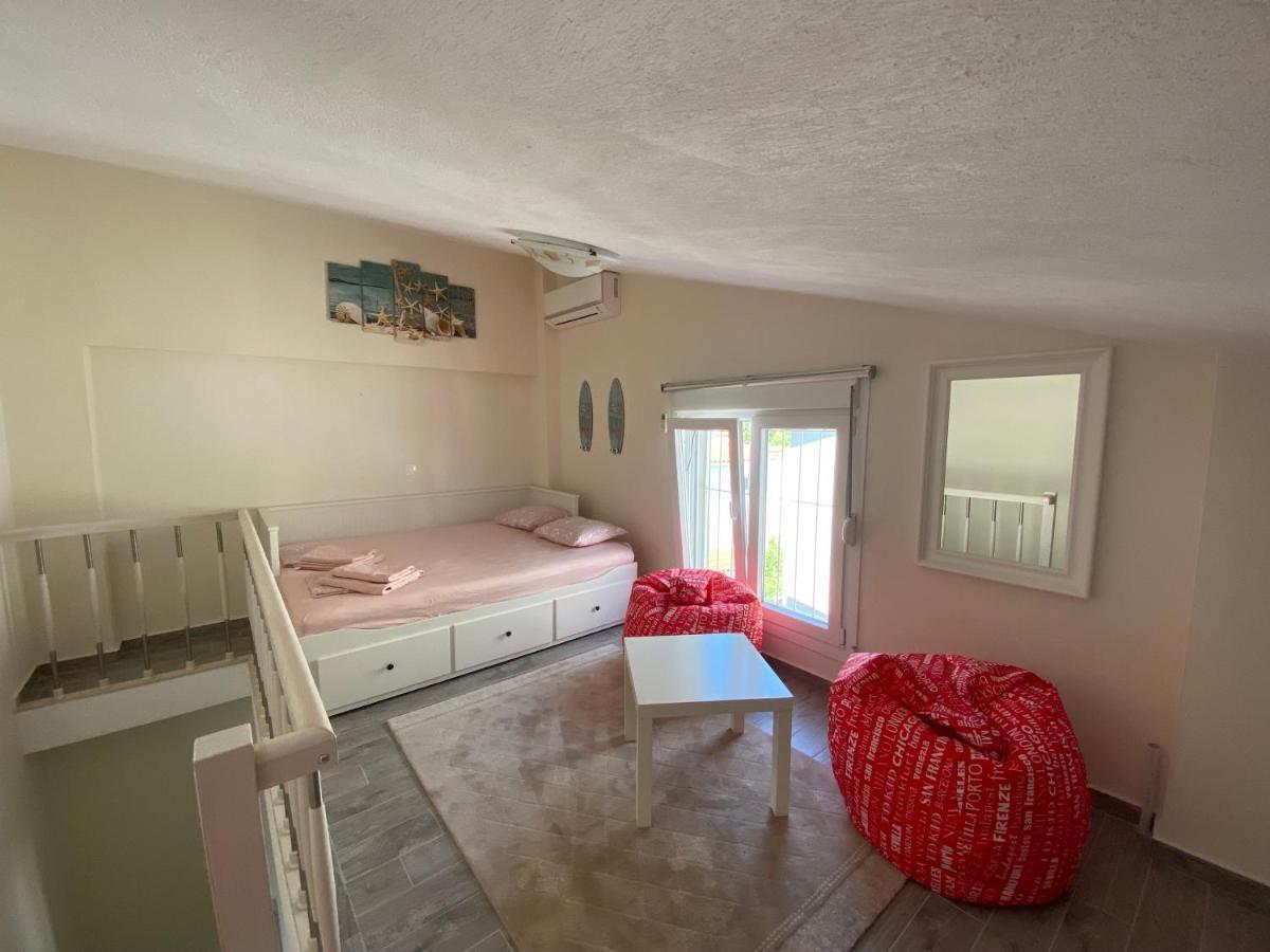 Villa Emerald Luxury Living Nikíti Kültér fotó