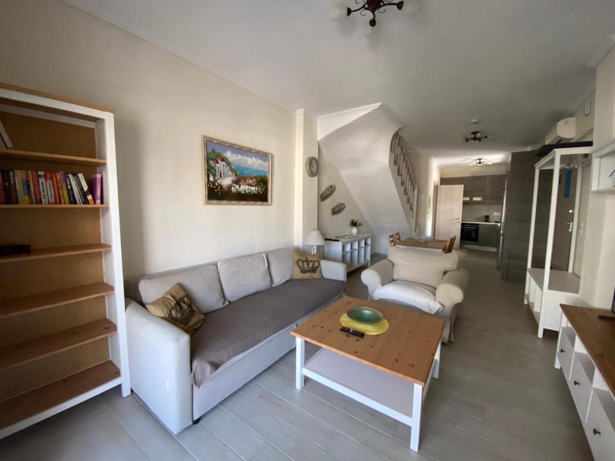 Villa Emerald Luxury Living Nikíti Kültér fotó